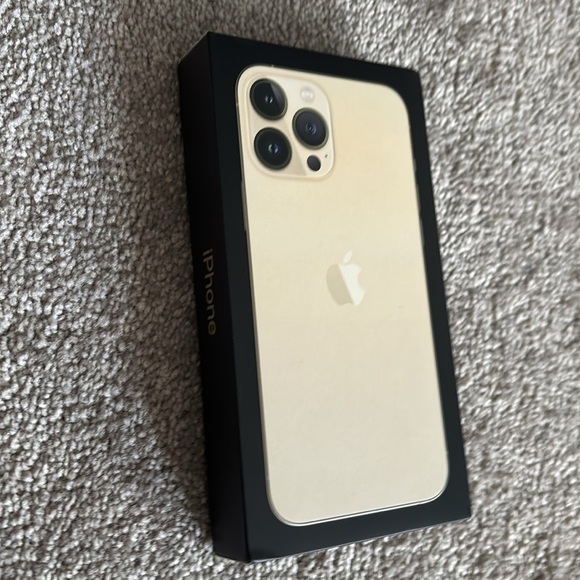 IPhone 13 promaxx sleek empty box - Picture 10 of 10